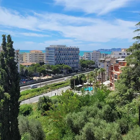 Alena Apartament *
